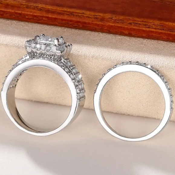 14k white gold plated  diamond ring - Picture 3 of 7